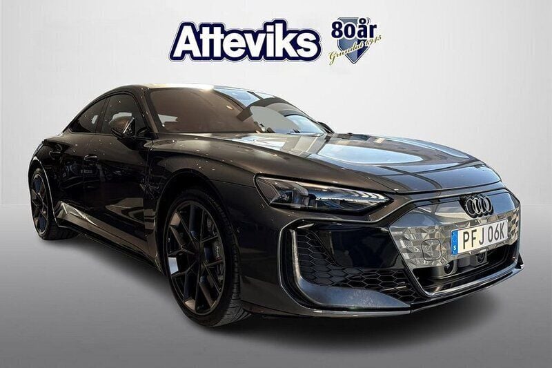Grå Ny 2024 Audi e-tron Performance SUV | 2 396 200 kr - Bild 1/4