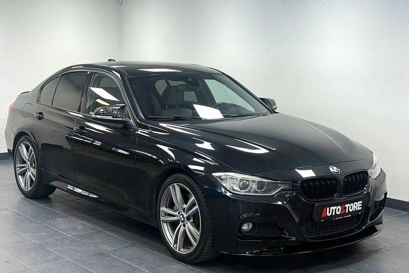 Svart Begagnad 2012 BMW 335 M Sport Sedan | 229 900 kr (Marknadspris) - Bild 1/4