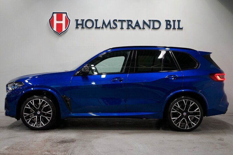 Mörkblå Begagnad 2023 BMW X5 M Competition Edition SUV | 1 199 000 kr - Bild 1/4