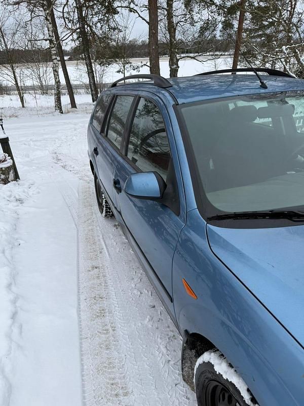 Begagnad Ford Mondeo 145 HK (106 kW) 2003 Kombi