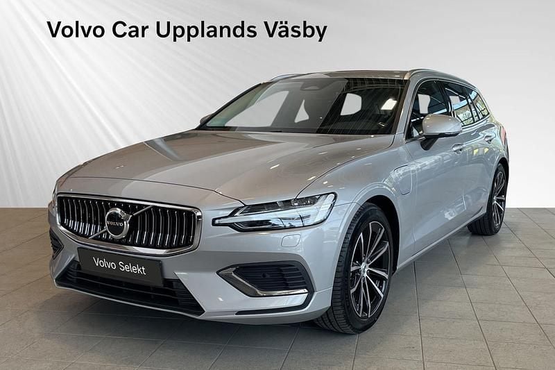 Begagnad Volvo V60 Plus 355 HK (261 kW) 2024 Grå Kombi