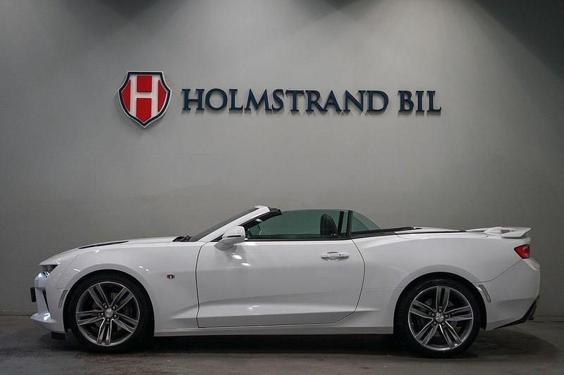 Vit Begagnad 2017 Chevrolet Camaro SS Cab | 549 800 kr (Marknadspris) - Bild 1/4