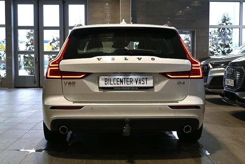 Begagnad Volvo V60 190 HK (139 kW) 2018 Vit Kombi