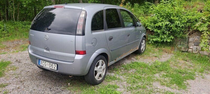 Grå Begagnad 2005 Opel Meriva Minibuss | 8 000 kr (Bra pris) - Bild 1/4