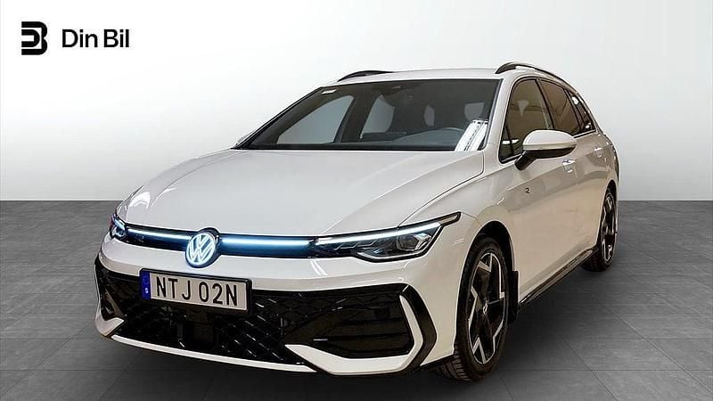 Vit Begagnad 2024 VW Golf VIII R-line Kombi | 359 900 kr (Dyr) - Bild 1/4