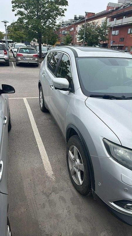 Silver Begagnad 2015 Nissan X-Trail SUV | 49 000 kr (Superpris) - Bild 1/4