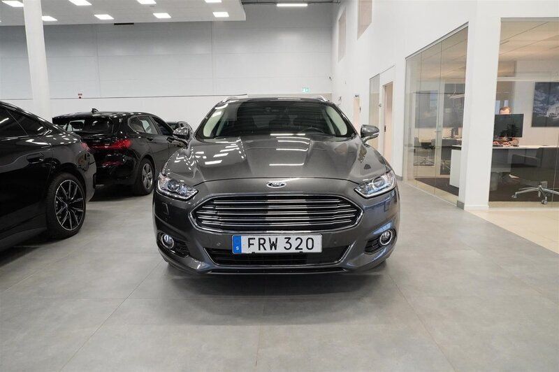 Begagnad Ford Mondeo Business Edition 165 HK (121 kW) 2018 Grå/silver Kombi