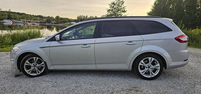 Grå Begagnad 2014 Ford Mondeo Sport Kombi | 65 000 kr (Bra pris) - Bild 1/4