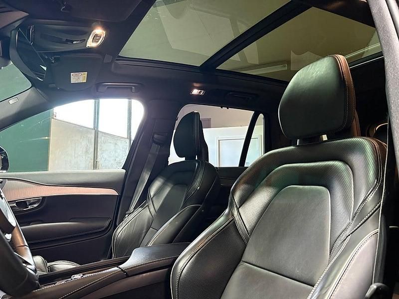 Begagnad Volvo XC90 R-Design Pro 392 HK (288 kW) 2021 Grå SUV