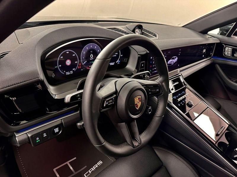 Begagnad Porsche Panamera 4 471 HK (346 kW) 2024 Agate grey met. Sedan