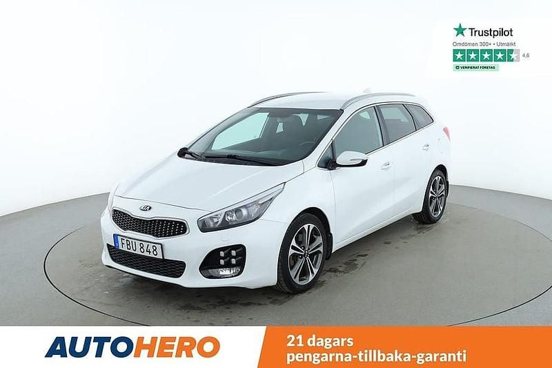 Vit Begagnad 2018 Kia Ceed Sportswagon GT-Line Kombi | 137 000 kr (Marknadspris) - Bild 1/4