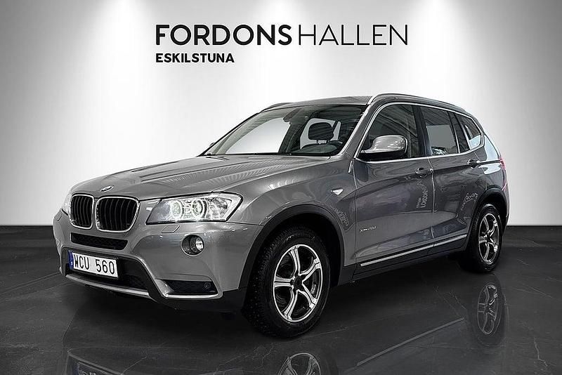 Grå Begagnad 2010 BMW X3 SUV | 119 900 kr (Marknadspris) - Bild 1/4