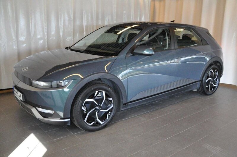 Digital teal green pearl Begagnad 2021 Hyundai Ioniq 5 Essential SUV | 409 000 kr (Dyr) - Bild 1/4