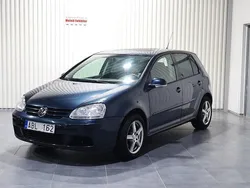 Mörkblå (blå) Begagnad 2006 VW Golf V Trendline Halvkombi | 28 900 kr (Dyr)