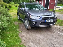 Grå Begagnad 2010 Mitsubishi Outlander SUV | 25 000 kr (Marknadspris)