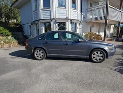 Grå Begagnad 2004 Volvo S40 Sedan | 20 000 kr (Superpris)