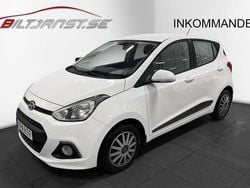 Vit Begagnad 2015 Hyundai i10 Premium Halvkombi | 107 900 kr (Marknadspris)