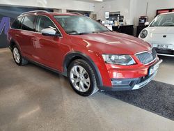Röd Begagnad 2017 Skoda Octavia Scout Kombi | 139 000 kr (Marknadspris)