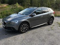 Begagnad 2019 Volvo V40 CC Pro Kombi | 199 000 kr (Marknadspris)