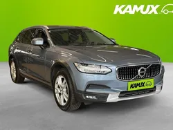 Blå Begagnad 2018 Volvo V90 CC Momentum Kombi | 259 400 kr (Marknadspris)
