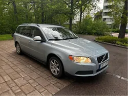 Blå Begagnad 2009 Volvo V70 Kinetic Kombi | 25 000 kr (Marknadspris)