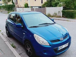 Blå Begagnad 2010 Hyundai i20 Select Halvkombi | 28 500 kr (Marknadspris)