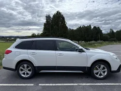 Vit Begagnad 2014 Subaru Outback SUV | 107 000 kr (Marknadspris)