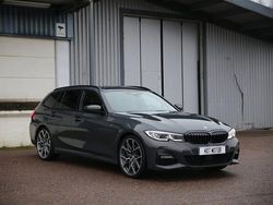 Grå Begagnad 2020 BMW 330 M Sport Kombi | 389 000 kr (Marknadspris)