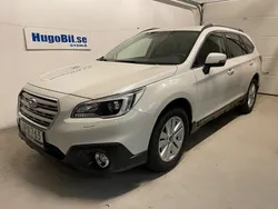 Vit (vitmetallic) Begagnad 2016 Subaru Outback SUV | 229 500 kr (Lite dyr)