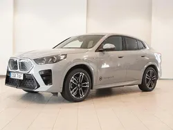 Okänd Begagnad 2024 BMW iX2 M Sport SUV | 569 800 kr (Marknadspris)