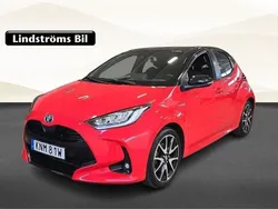 Röd Begagnad 2021 Toyota Yaris Hybrid Edition Halvkombi | 239 900 kr (Lite dyr)