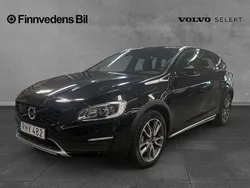 Svart Begagnad 2016 Volvo V60 CC Summum Kombi | 214 000 kr (Bra pris)