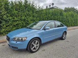 Blå Begagnad 2005 Volvo S40 Momentum Sedan | 32 000 kr (Bra pris)