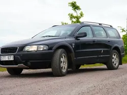 Svart Begagnad 2002 Volvo XC70 SUV | 11 000 kr (Bra pris)