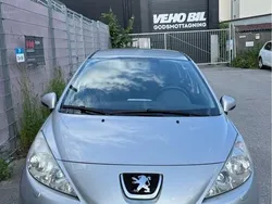 Grå Begagnad 2011 Peugeot 207 Halvkombi | 46 000 kr (Marknadspris)