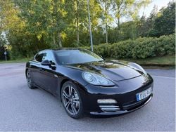 Svart Begagnad 2010 Porsche Panamera 4S Sedan | 149 900 kr (Marknadspris)