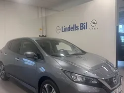Grå Begagnad 2020 Nissan Leaf Tekna Halvkombi | 179 000 kr (Marknadspris)