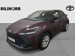 Lila Begagnad 2023 Toyota C-HR Style SUV | 399 900 kr (Marknadspris)