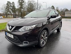 Lila Begagnad 2014 Nissan Qashqai SUV | 89 900 kr (Marknadspris)