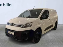 Vit Begagnad 2022 Citroën e-Berlingo Business Class Minibuss | 259 900 kr (Marknadspris)