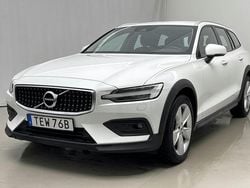Vit Begagnad 2021 Volvo V60 CC Kombi | 220 000 kr (Superpris)
