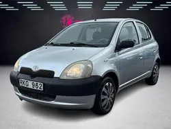 Grå Begagnad 2000 Toyota Yaris Halvkombi | 18 900 kr (Marknadspris)