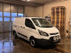 Vit Begagnad 2015 Ford Transit Custom | 60 000 kr (Marknadspris)