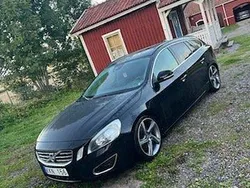 Svart Begagnad 2013 Volvo V60 Momentum Kombi | 65 000 kr (Bra pris)