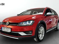 Röd Begagnad 2016 VW Golf Alltrack Kombi | 189 900 kr (Marknadspris)