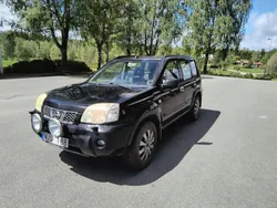 Svart Begagnad 2004 Nissan X-Trail SUV | 15 000 kr (Bra pris)