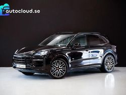 Svart Begagnad 2024 Porsche Cayenne SUV | 1 250 000 kr