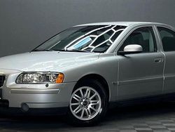 Ljusgrå (grå) Begagnad 2006 Volvo S60 Sedan | 59 900 kr (Lite dyr)