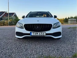 Vit Begagnad 2018 Mercedes E220 Avantgarde Kombi | 210 000 kr (Marknadspris)