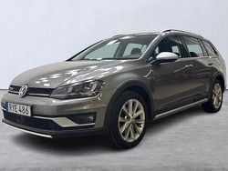 Grå Begagnad 2016 VW Golf Alltrack Kombi | 159 900 kr (Marknadspris)